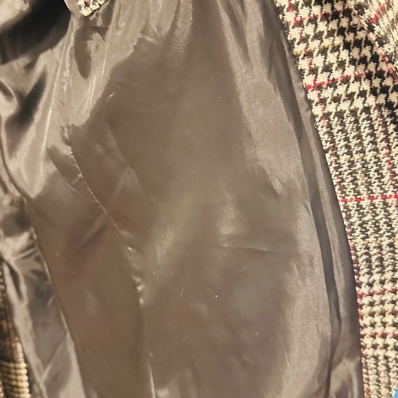 Unisex Houndstooth Pattern Black and White. - Picture 11 of 13